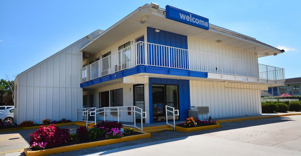 Attractive Hotel Exterior Attractive Hotel Exterior